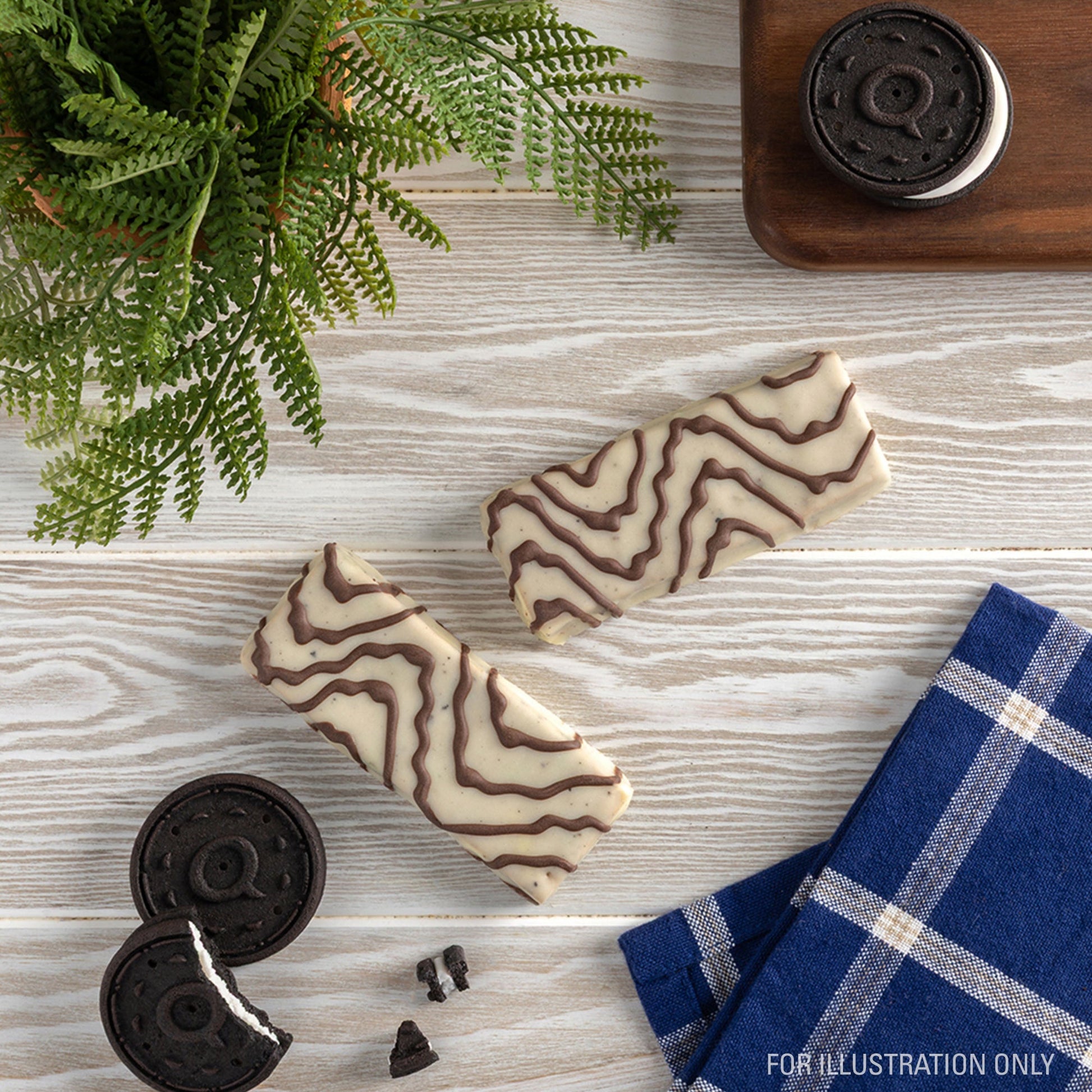 dipped-cookies-and-cream-protein-bars-n6 15807_QN_USA_ProteinBar_CAC_InterimAssetUpdate_Digital-Dipped-ProductCarouselSet_Tabletop2.jpg